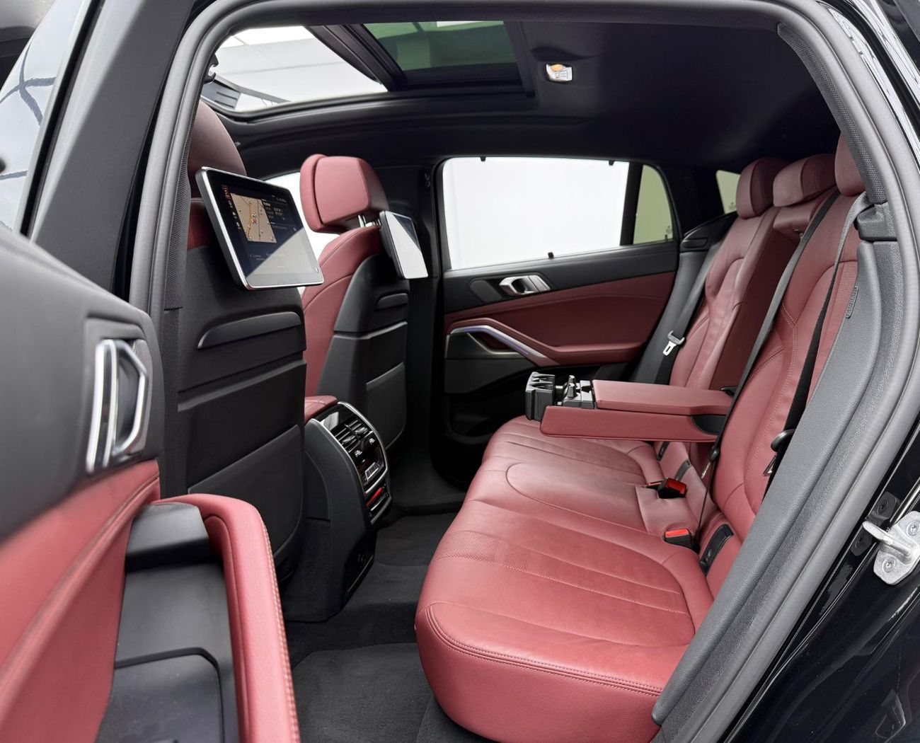 بي أم دبليو X6 xDrive40i Luxury M Sport Package 3.0L