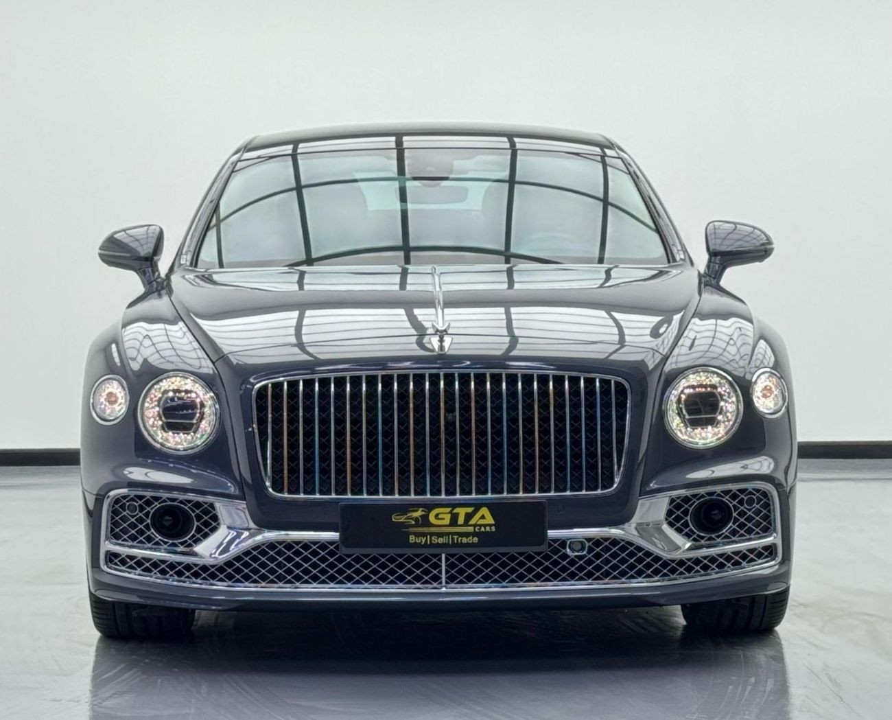 بنتلي كونتيننتال فلاينج سبر W12 2021 Bentley Continental Flying Spur W12, Warranty, 2026 Bentley Service Pack, Very Low Kms, GCC