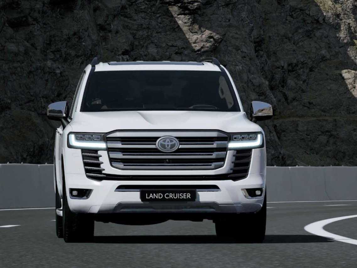 Toyota Land Cruiser exterior - Front