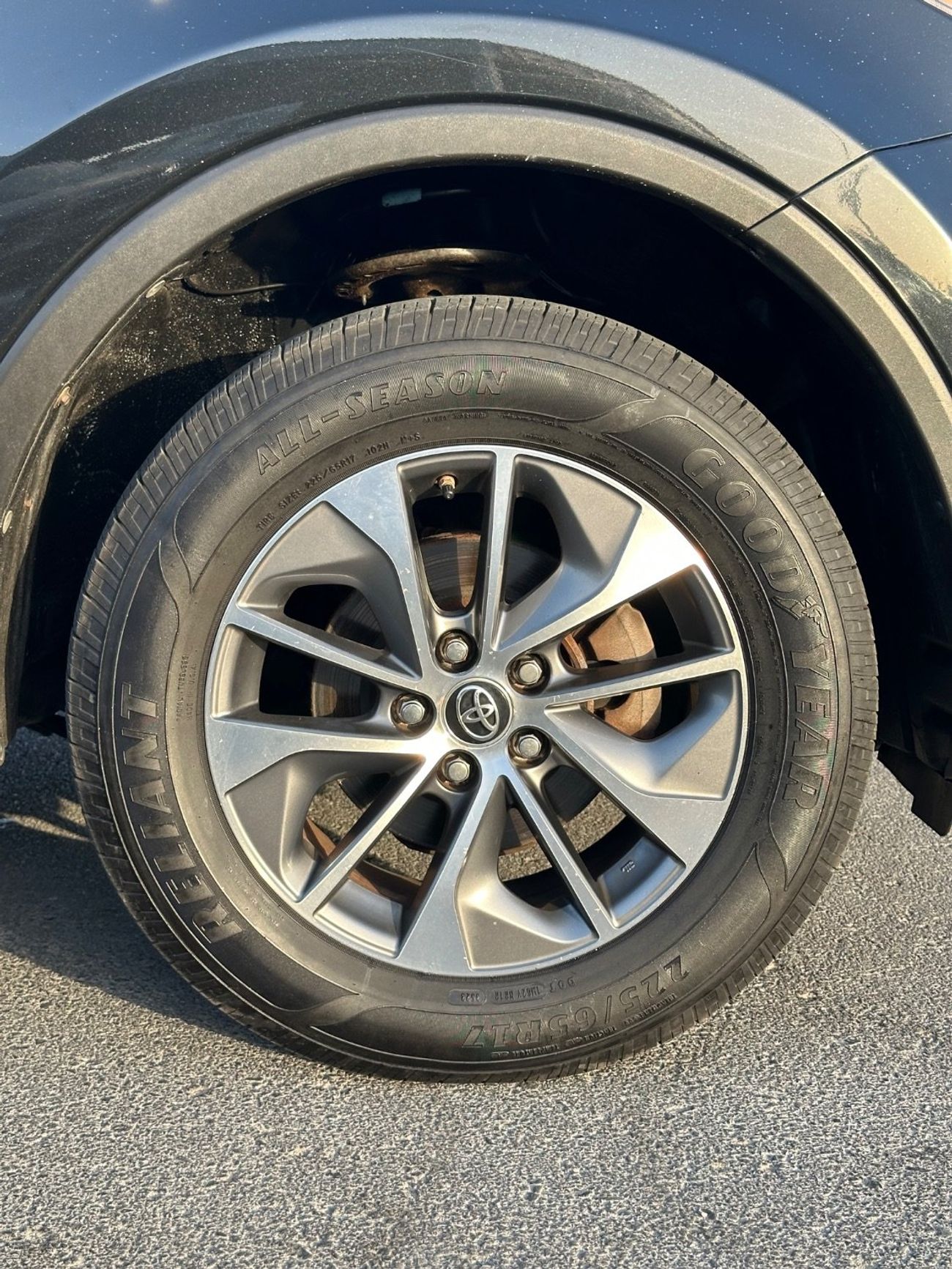 تويوتا راف ٤ Hybrid XLE Sunroof, push start full option