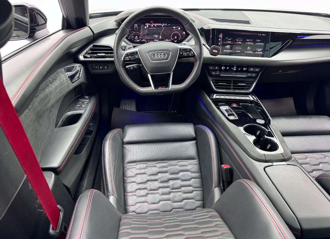 أودي إي ترون جي تي 2023 Audi RS E-Tron GT, Agency Warranty + Service Contract, Full Options, Low Kms, GCC
