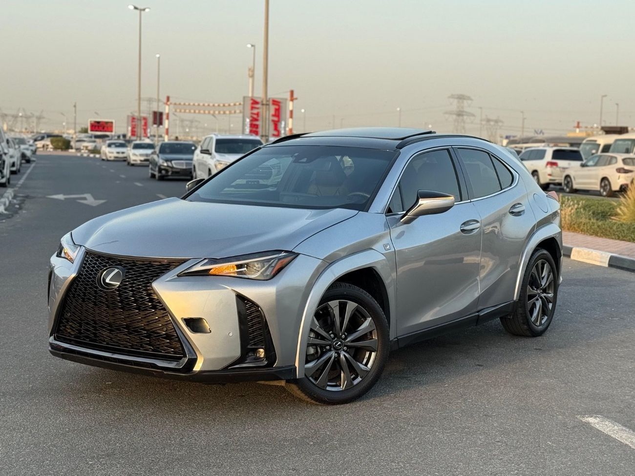 لكزس UX 250h F-Sport Hybrid handling 2023 Full Option