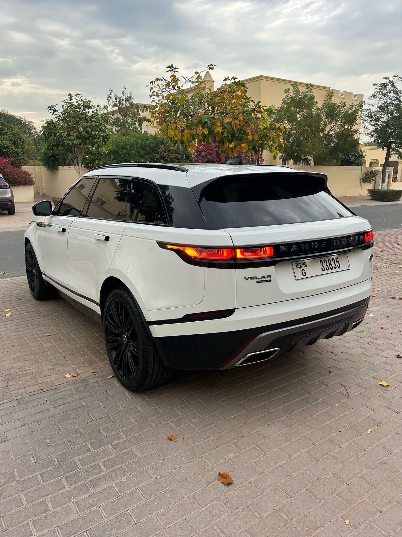 لاند روفر رينج روفر فيلار R-Dynamic 3.0L AWD