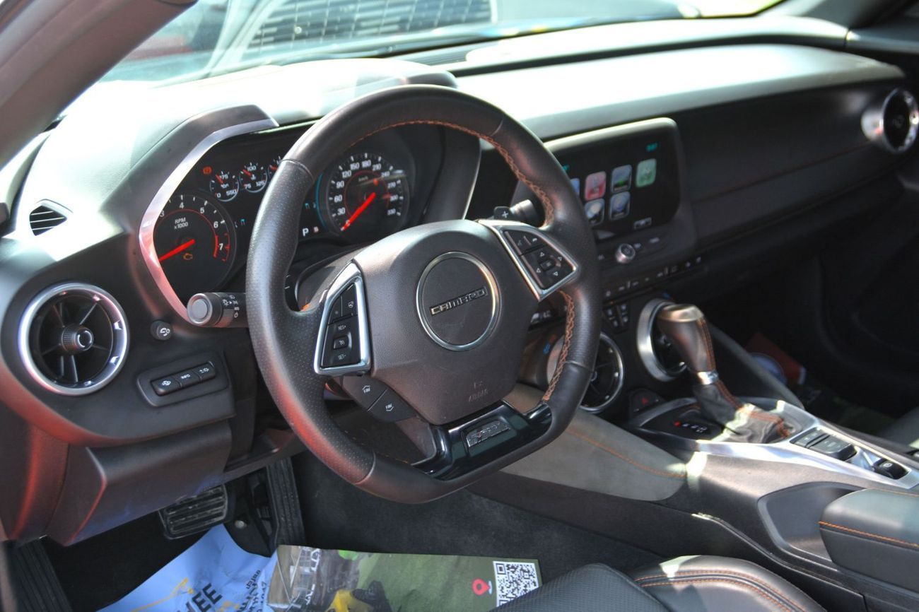 Chevrolet Camaro SS 6.2L Coupe/GCC//FULL OPTION //SUN ROOF //ALCANTARA //READY TO USE