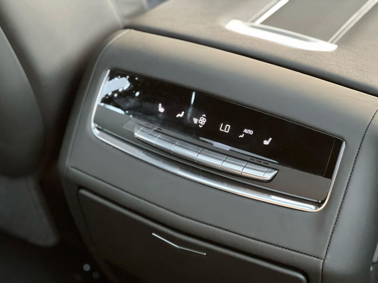 كاديلاك إسكالاد Escalade-V 6.2L