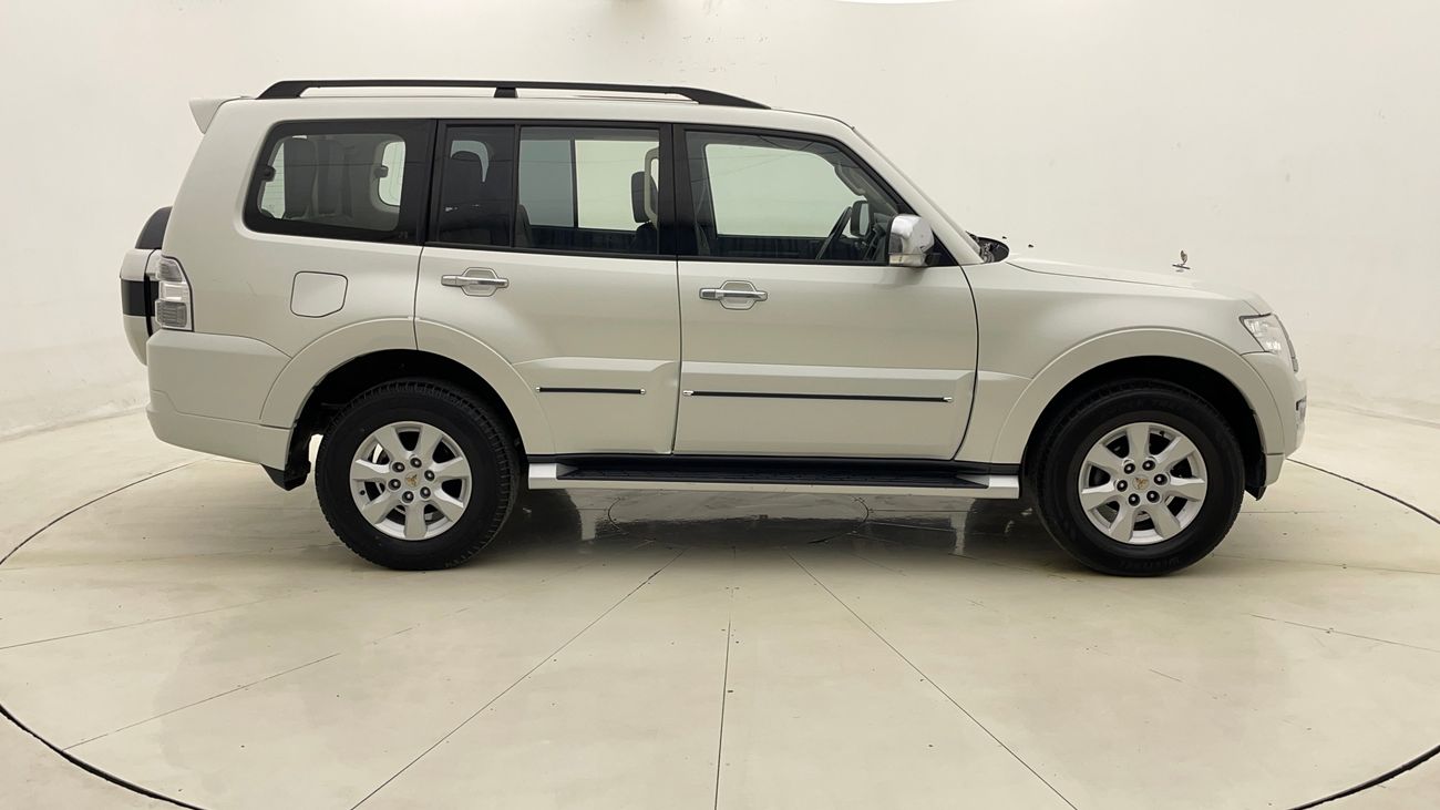 Mitsubishi Pajero GLS HIGHLINE 3 | Zero Down Payment | Home Test Drive