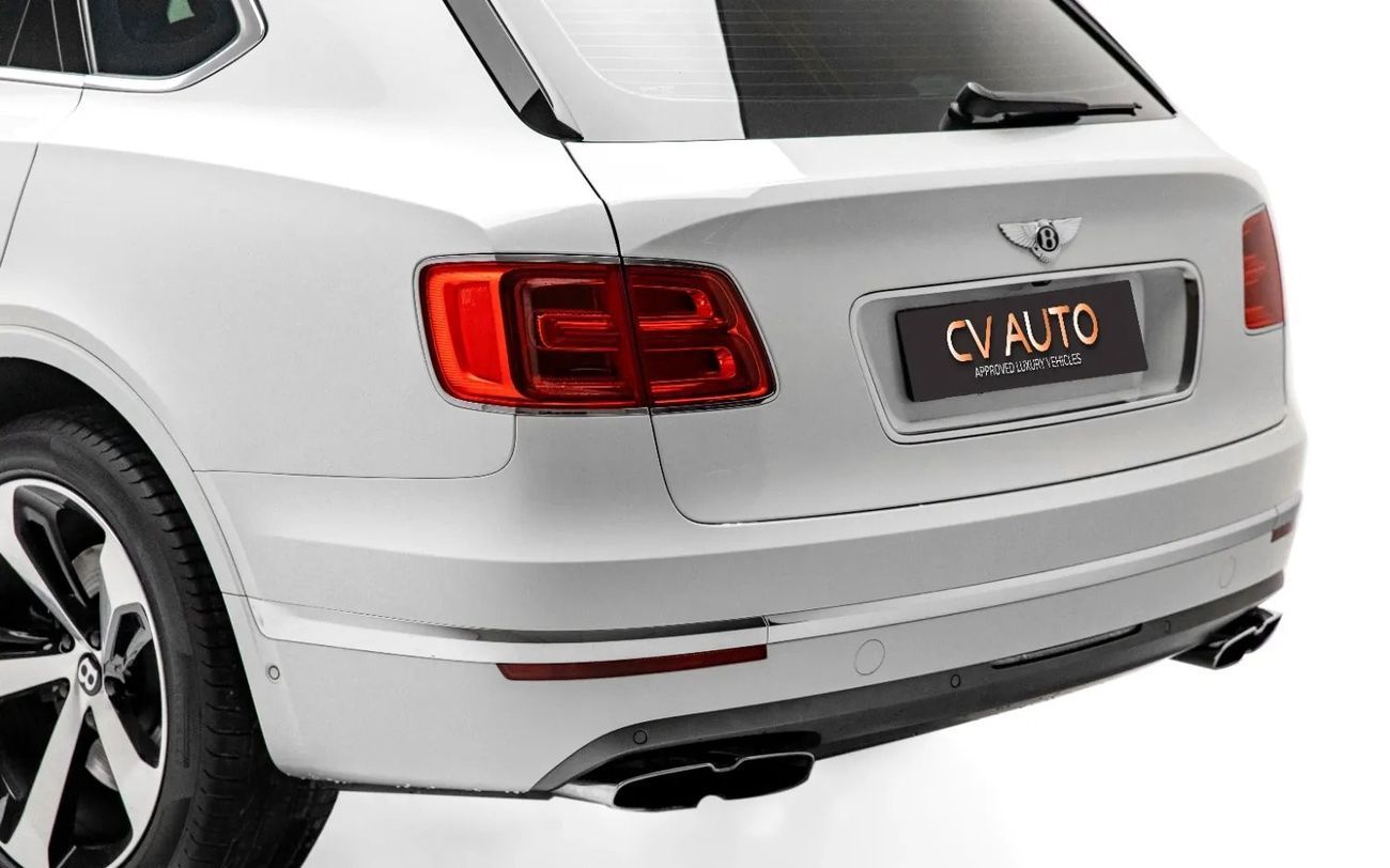 بنتلي بينتايجا V8 - Japanese Spec
