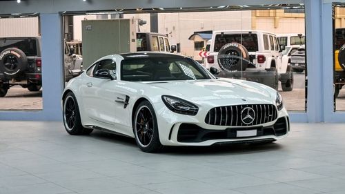 مرسيدس بنز AMG GTR V8 Biturbo