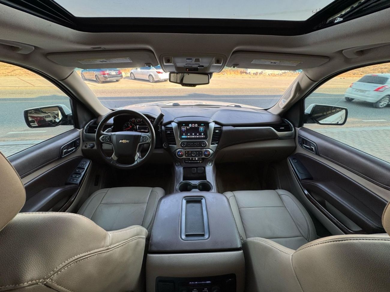 شيفروليه تاهو LT 5.3L 4WD 5.3L V8 / 4x4 / FULL OPTION / RADAR / ROAD ASSIST / IN PERFECT CONDITION