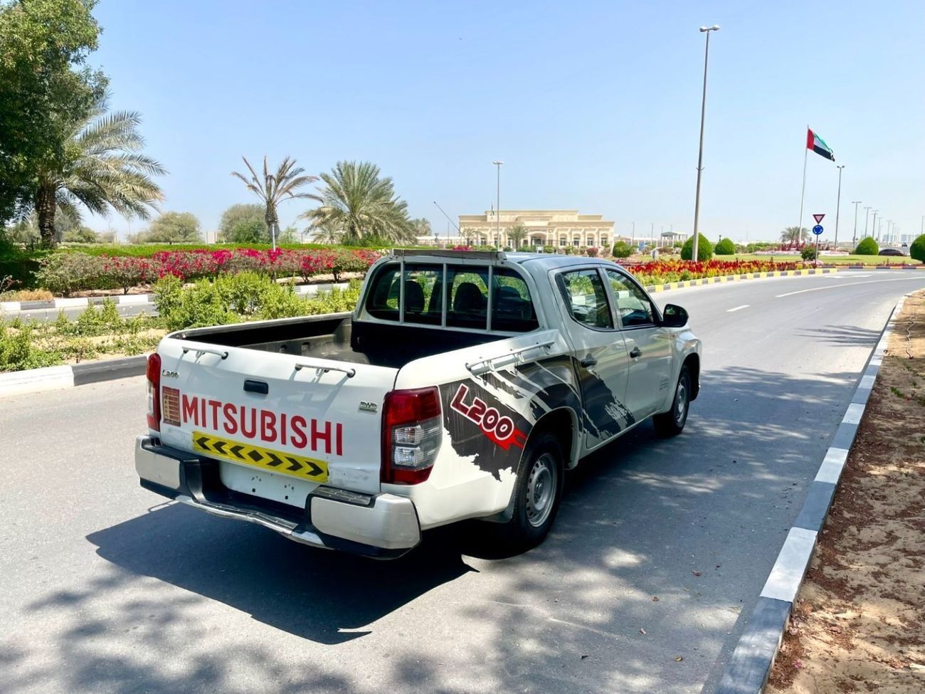 ميتسوبيشي L200 GL 2.5L Double Cab Utility RWD