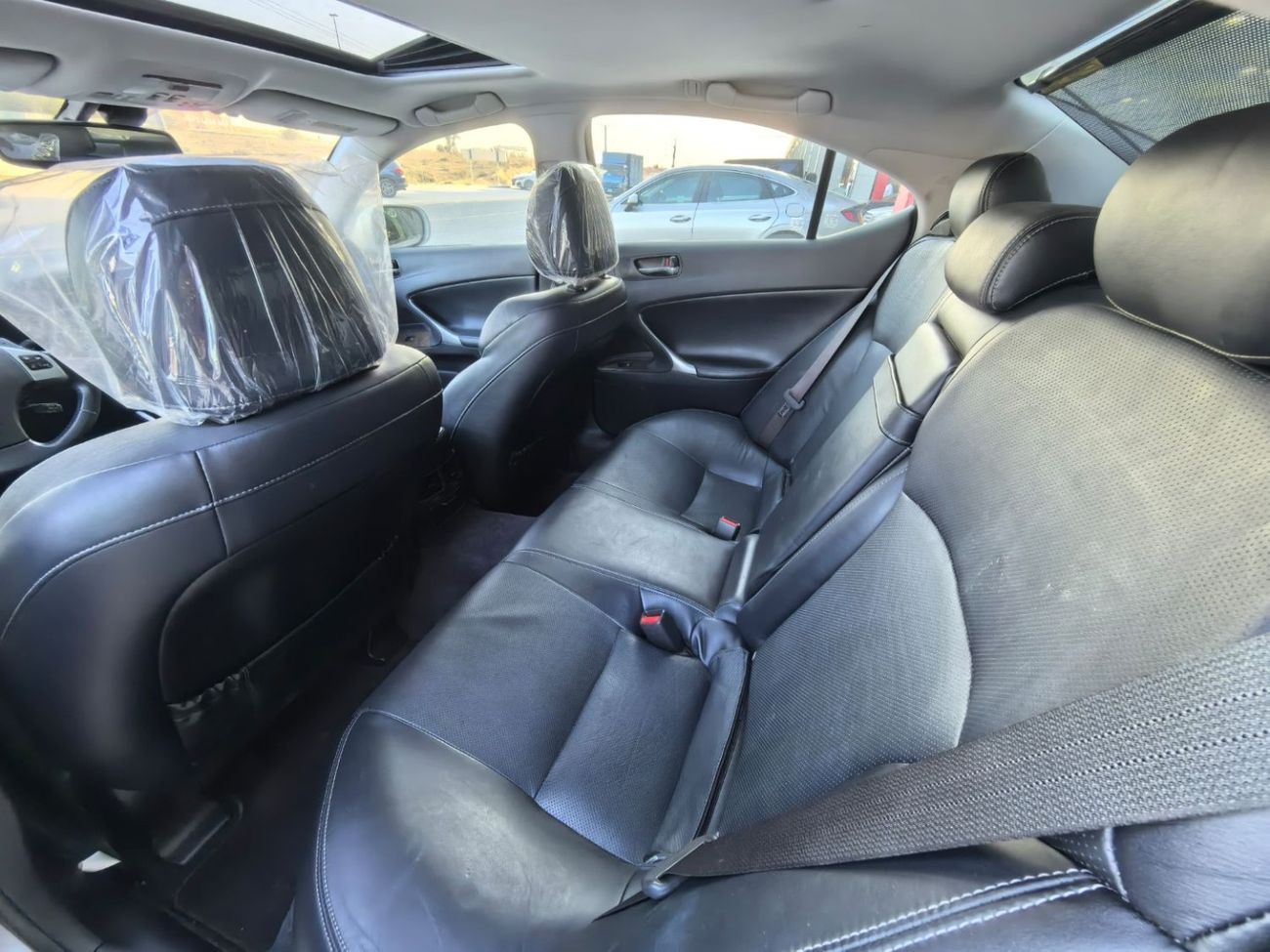 لكزس IS 250 F Sport 2.5L 2.5L V6 / F-SPORT KIT / FULL OPTION / COOLING SEATS / IN PERFECT CONDITION