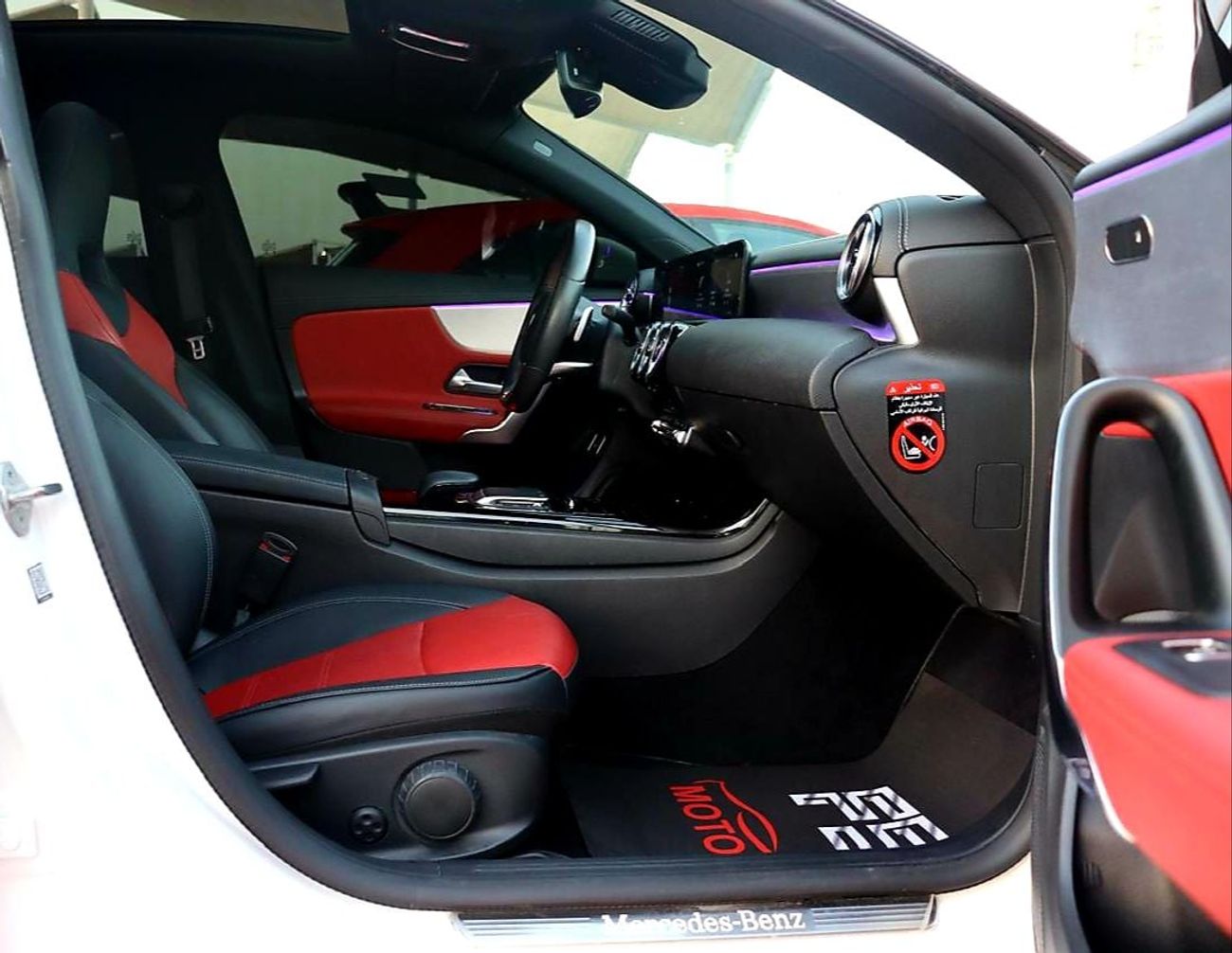 Mercedes-Benz CLA 250 MERCEDES-BENZ CLA250 GCC FULL OPTIONS CLEAN CAR