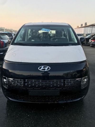 Hyundai Staria H 1 staria , 3.5 L, 11 seats , petrol