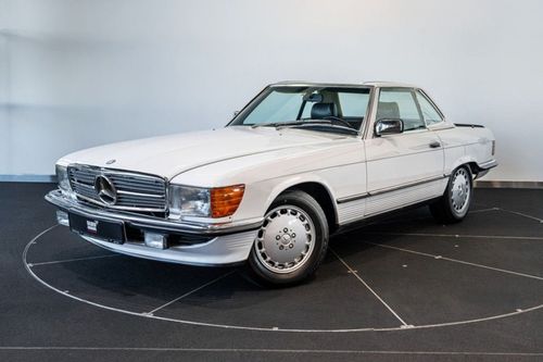 Mercedes-Benz 560 SL