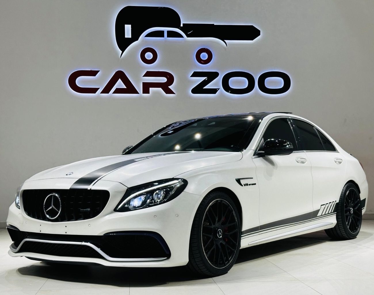 مرسيدس بنز C 63S AMG Std 4.0L (5 Seater)
