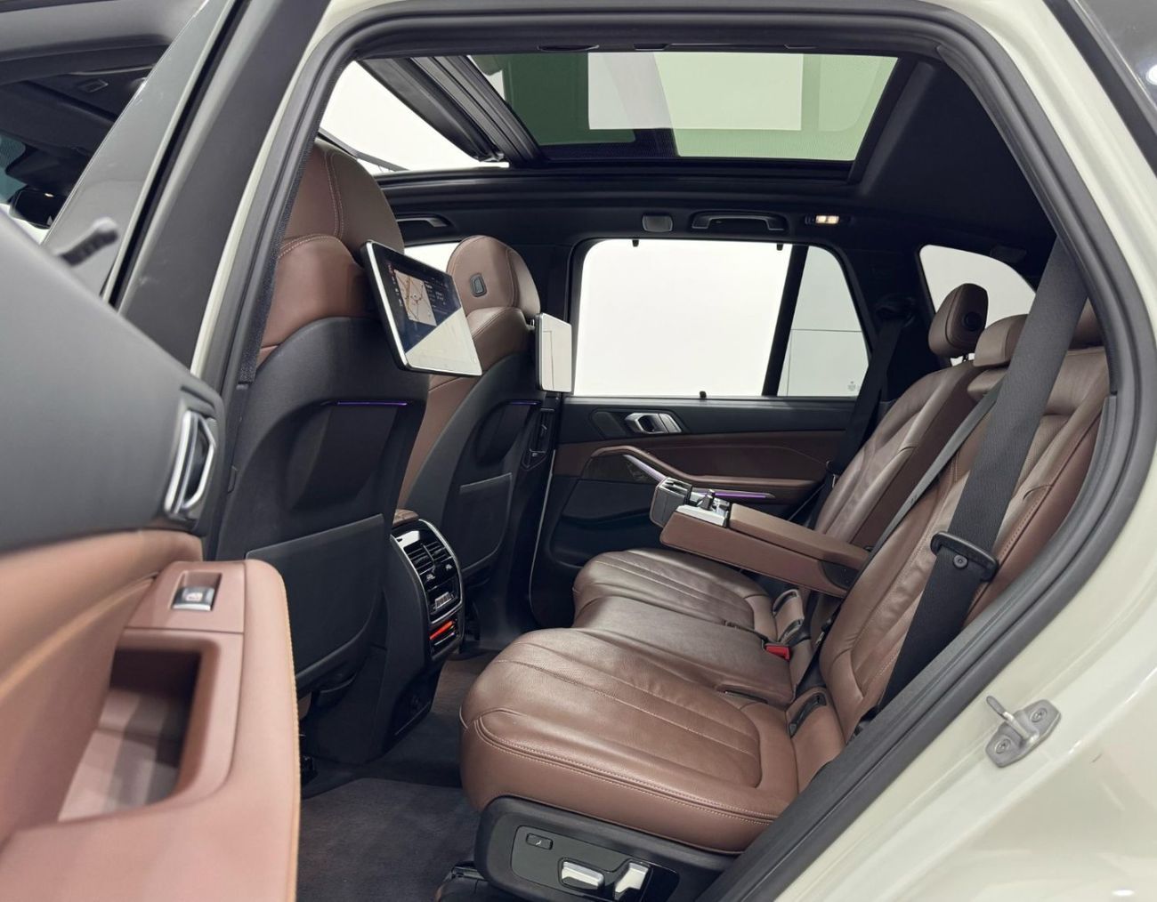 بي أم دبليو X5 40i M Sport 3.0L 2020 BMW X5 xDrive40i M-Sport, 2025 Warranty + Service Pack, Full Options, 7 Seater