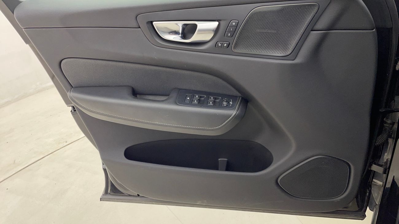 فولفو XC 60 B5 R DESIGN 2 | بدون دفعة مقدمة | اختبار القيادة في المنزل