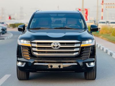 تويوتا لاند كروزر Toyota Land Cruiser 2015 GXR v6 facelift to 2024 inside and outside