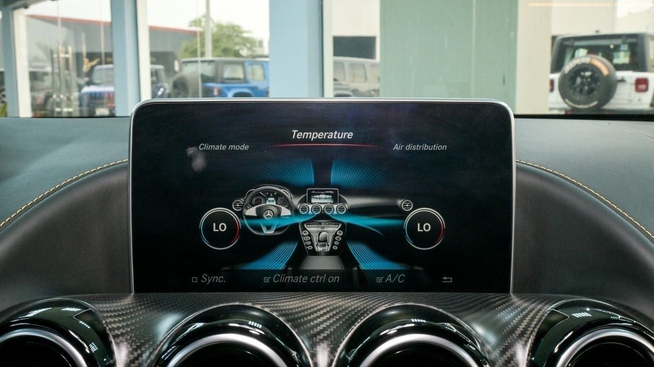 مرسيدس بنز AMG GTR V8 Biturbo