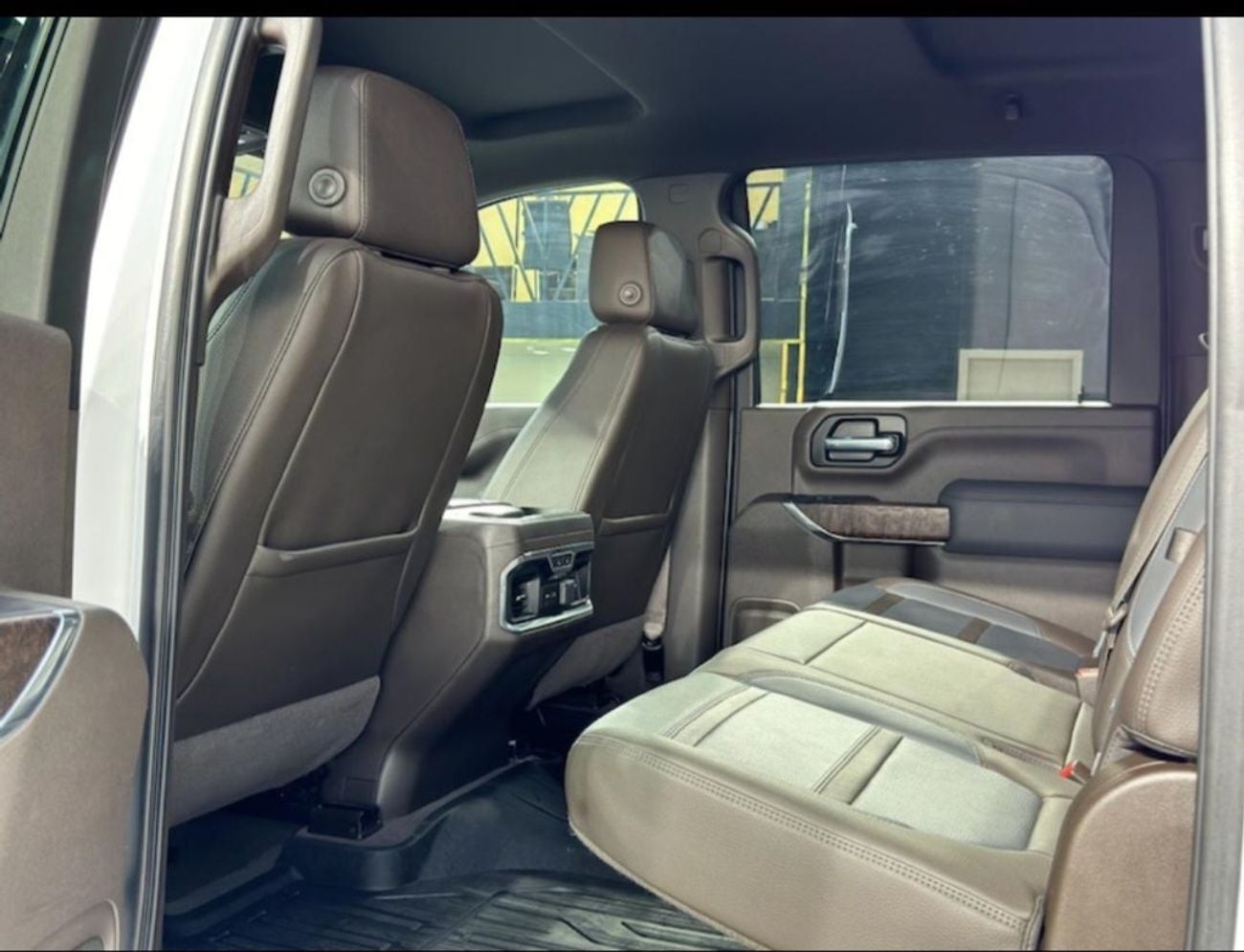 جي أم سي سييرا HD 2500 DENALI PETROL 6.6 L