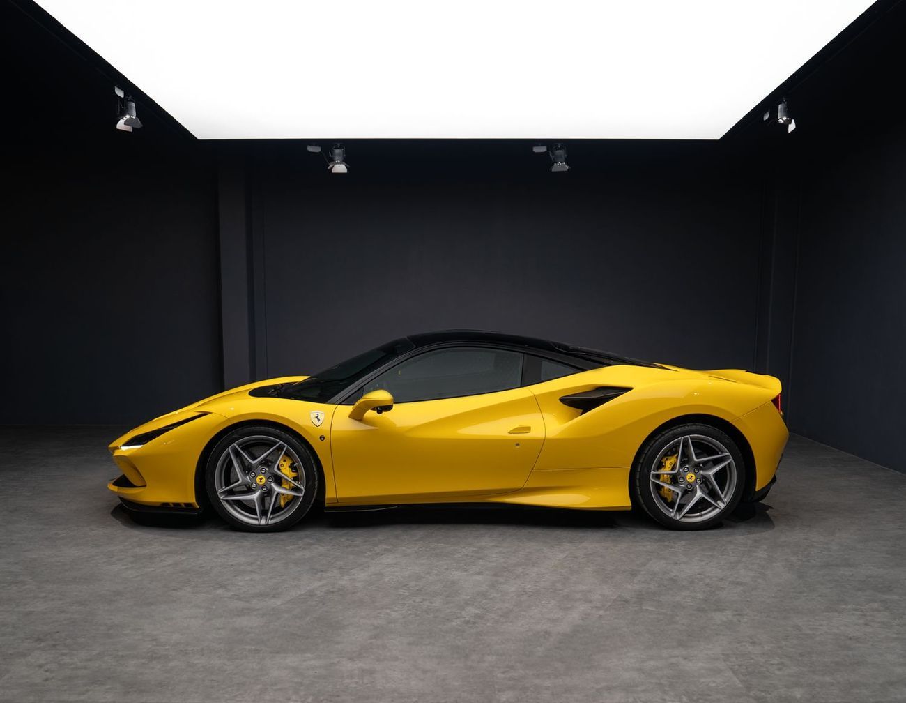 Ferrari F8 Tributo 2021 Ferrari F8 Tributo 3.8L V8 720 HP • Ferrari Warranty + Service Contract • GCC