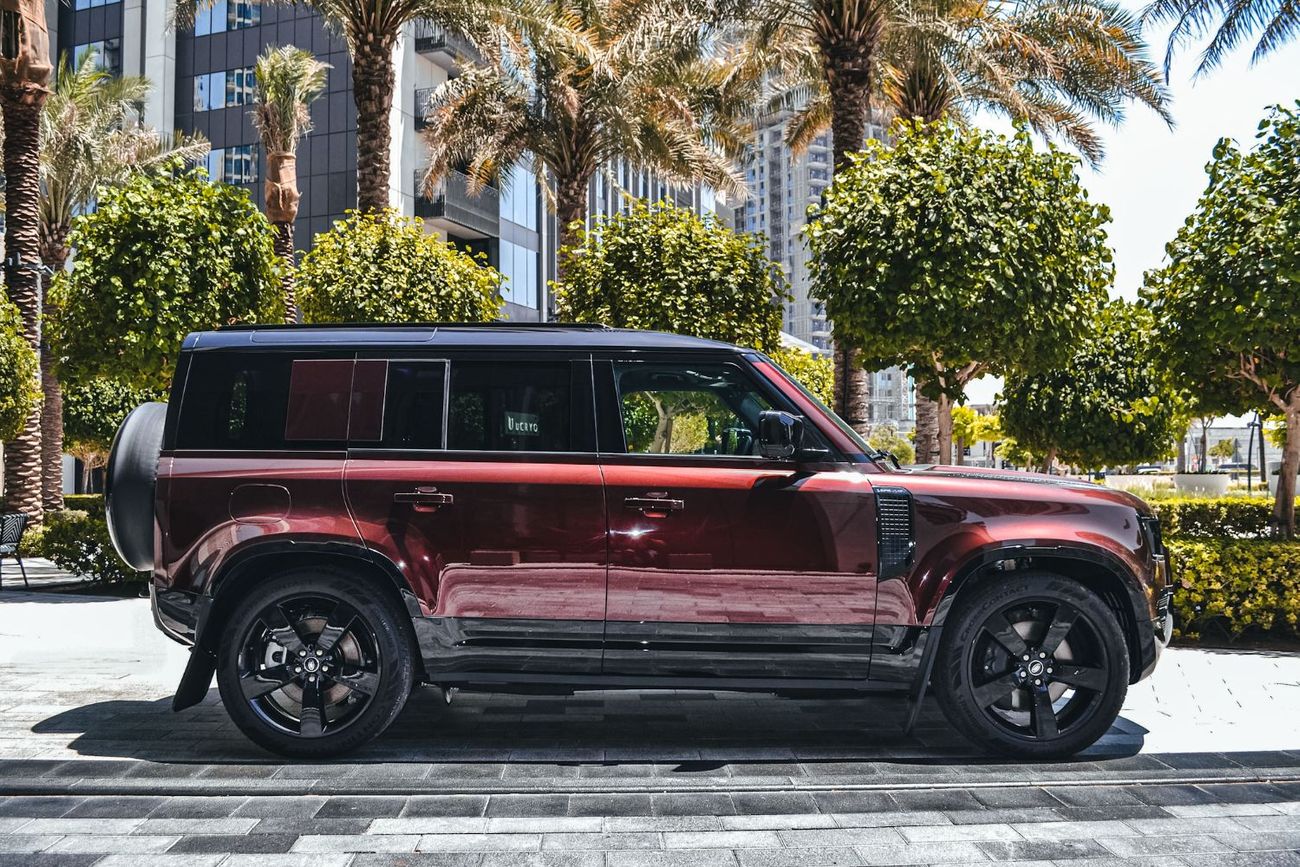 لاند روفر ديفندر P400 V6 Sedona Edition Best deal Ready to Go