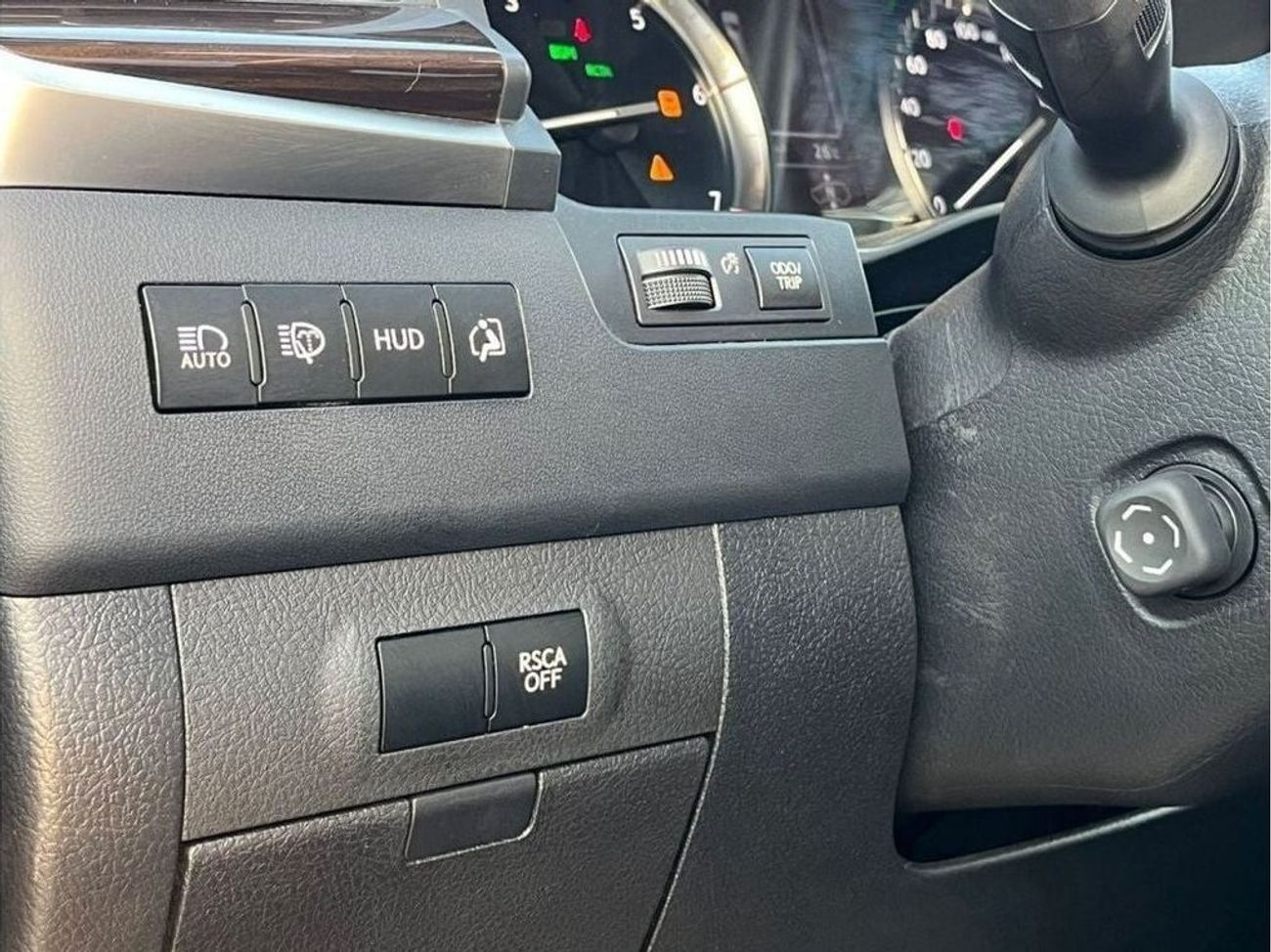 لكزس LX 570 سيجناتشر