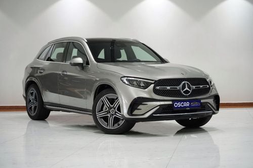 مرسيدس بنز GLC 200 4Matic MERCEDES BENZ GLC 200 4 MATIC SUV 2023 31,000 KM WARRANTY SERVICE CONTRACT 5 YEARS OR 105,000