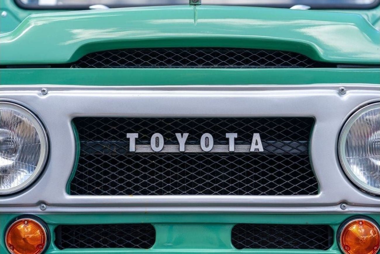 Toyota FJ Cruiser FJ-40