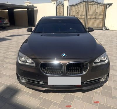 BMW 750Li Luxury 4.4L