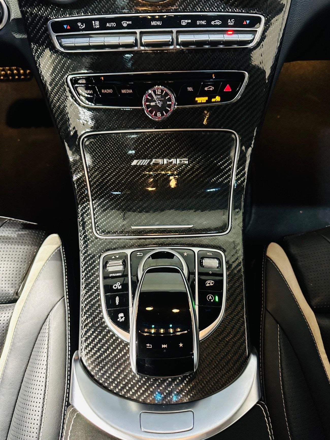 مرسيدس بنز C 63S AMG Std 4.0L (5 Seater)