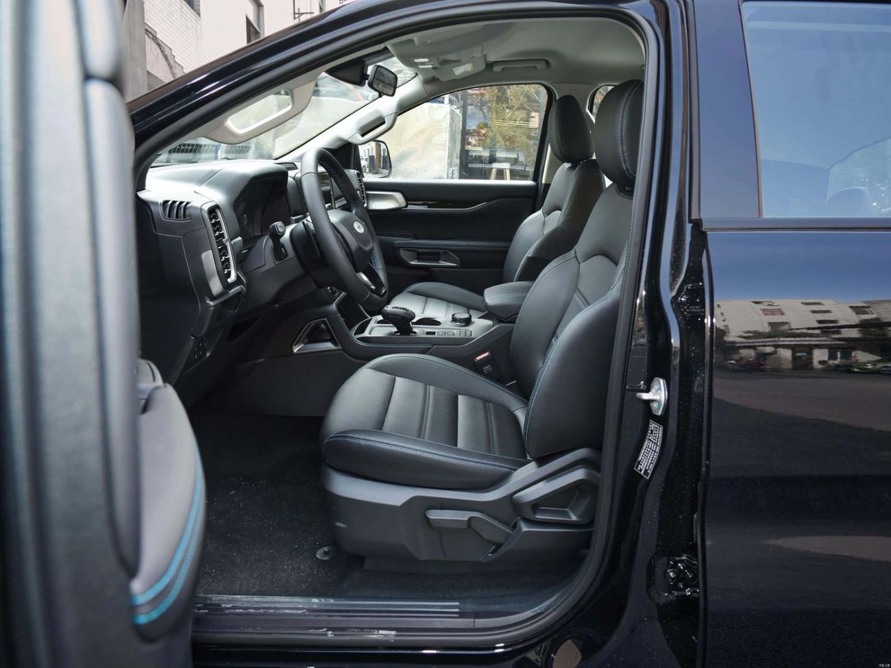 فورد رانجر XL 4X4 Petrol 255HP