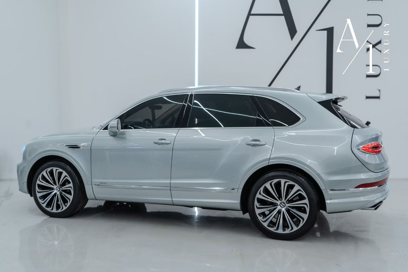 Bentley Bentayga Azure 4.0T 2023 BENTLEY BENTAYGA EWB AZURE V8, UNDER BENTLEY WARRANTY, FULL SERVICE HISTORY, FULLY L