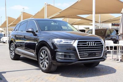Audi Q7 45 TFSI quattro 3.0L Audi Q7 45 TFSI / 2016 / GCC / Free Accident / First Owner