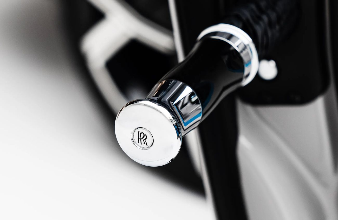 Rolls-Royce Cullinan 6.75L V12 Twin-Turbocharged Engine