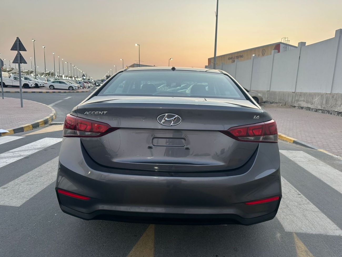 هيونداي أكسنت GL 1.6L (138 HP) Sedan