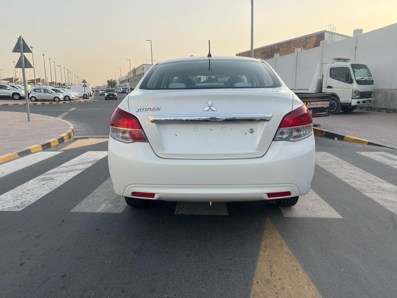 ميتسوبيشي اتراج GLX Mid 1.2L