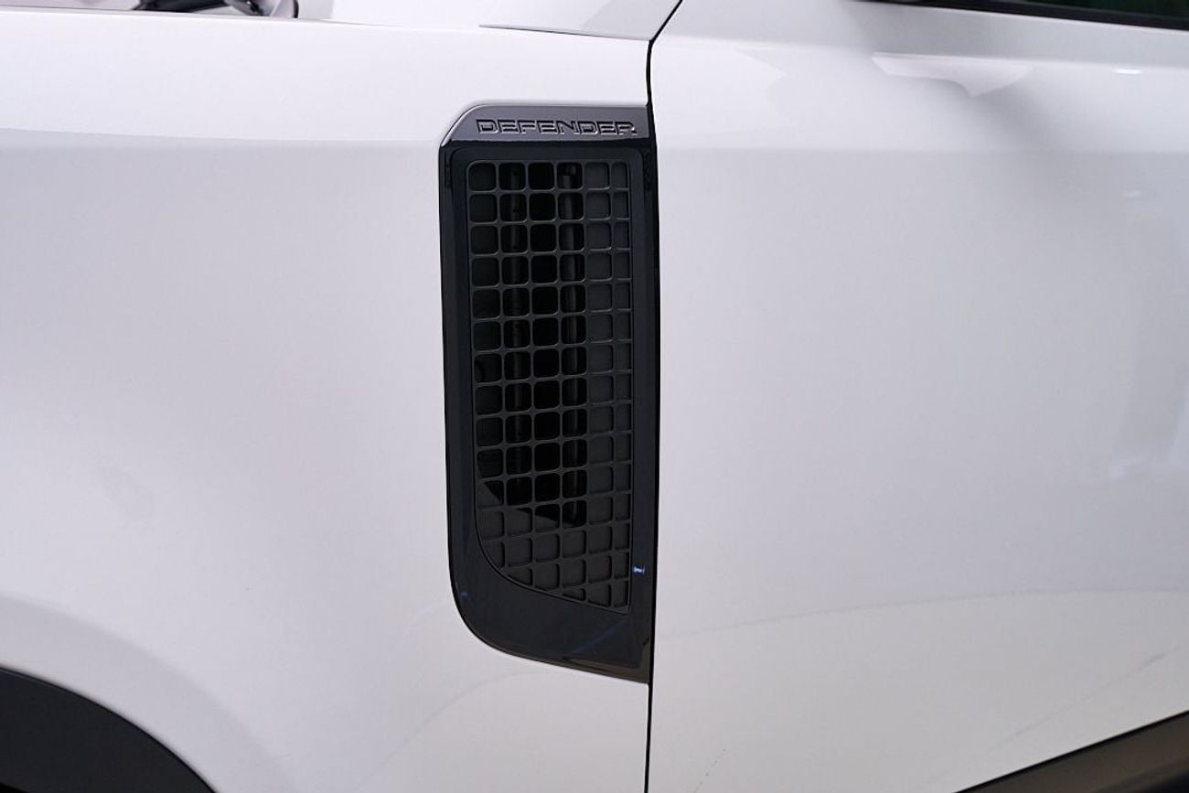 لاند روفر ديفندر P400 90 HSE 3.0L (5 Seater)