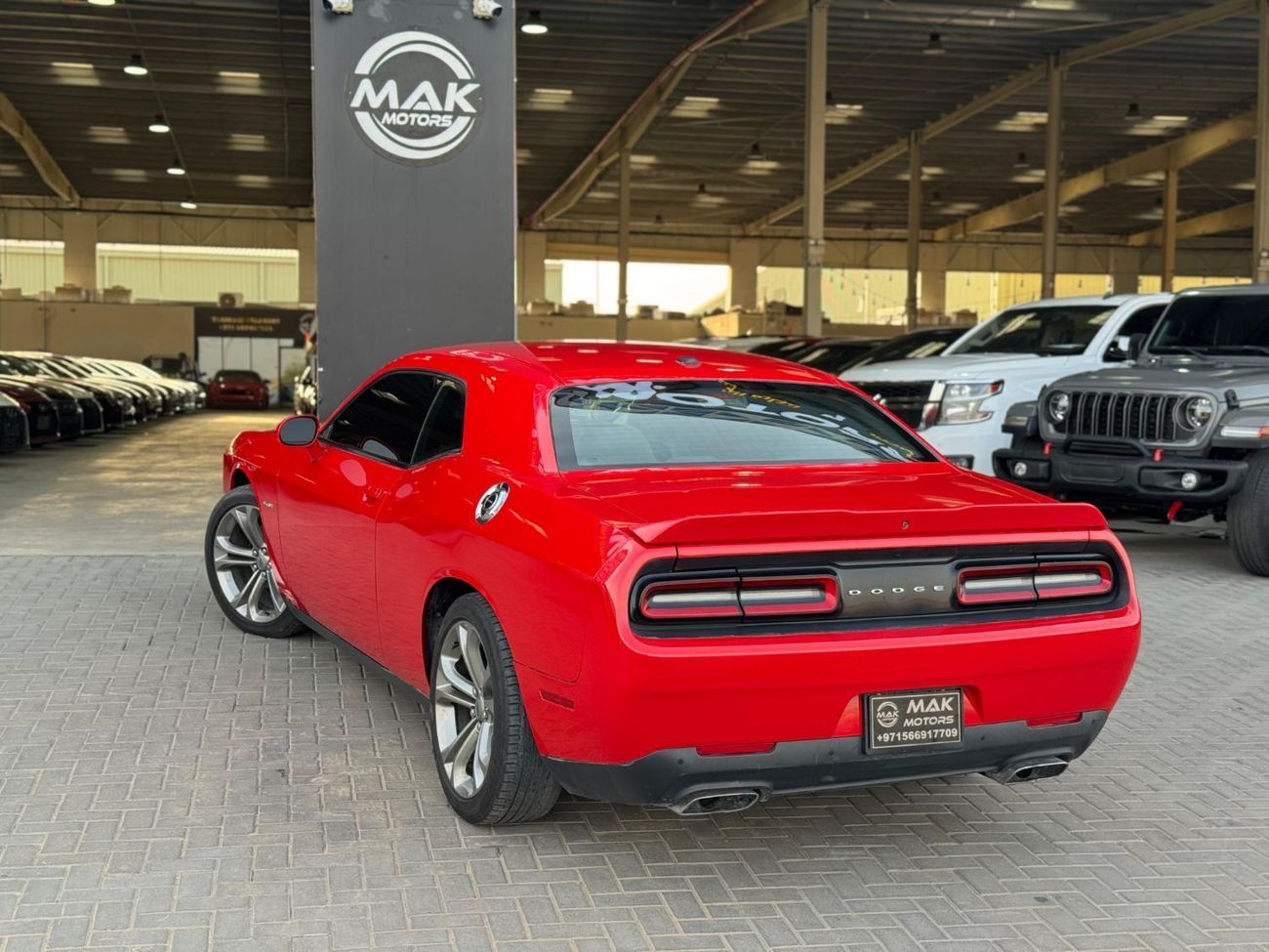 دودج تشالينجر R/T 5.7L (370 HP) R/T 5.7L / HIMI ENGINE / 20"RIMS / REMOTE START / REAR WHEEL DRIVE / IN PERFECT CO