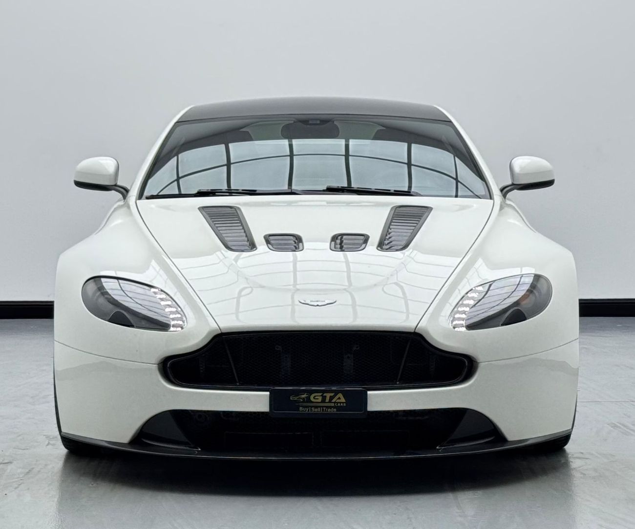 Aston Martin V12 Vantage 2014 Aston Martin V12 Vantage S, Full Aston Martin Service History, Carbon Fibre, Full PPF, GCC