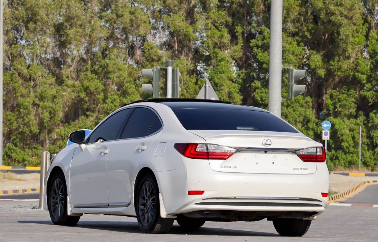 لكزس ES 350 Platinum 3.5L FWD Lexus ES350 3.5L | V6 | 2018 GCC  | Original Paint | Accident Free  Excellent Cond