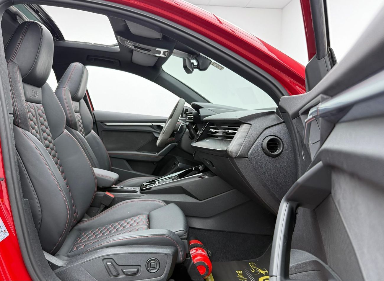 أودي RS3 TFSI quattro 2.5L Sedan 2022 Audi RS3, 2027 Audi Warranty, 2028 Audi Service Pack, Excellent Conditi