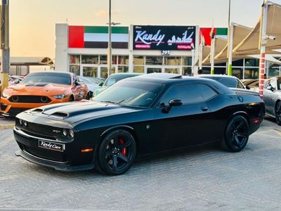 دودج تشالينجر SRT Hellcat 6.2L (717 HP) | Monthly AED 4160/- | 0% DP | Sunroof | Cruise Control | # 03898