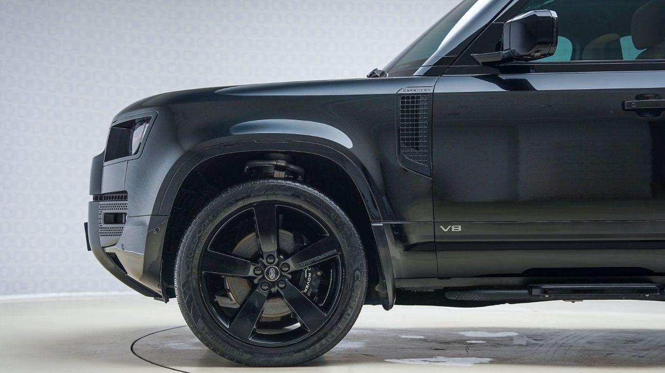 لاند روفر ديفندر Defender 110 P525 V8 Edition  | AED 6,380 PM | Warranty Feb-2027 | GCC