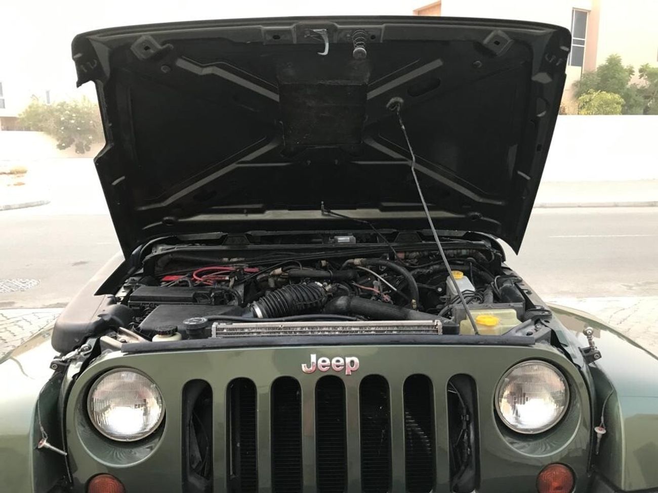 Jeep Wrangler 8,000 AED Recent Service!!! Invoices available. 2 Videos uploaded