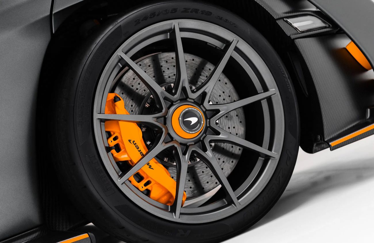 McLaren Senna 4.0L V8 Twin-Turbocharged Engine