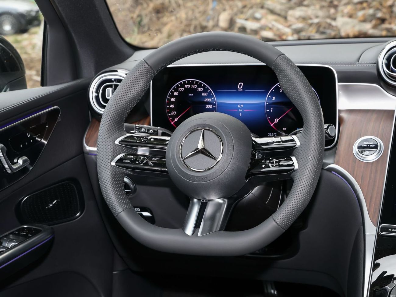 مرسيدس بنز GLC 300 GLC 300L - 4x4 - 258HP - Aut
