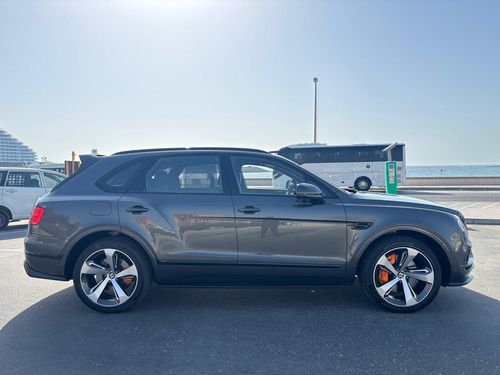 Bentley Bentayga WARRANTY AND FULL OPTIONS GCC