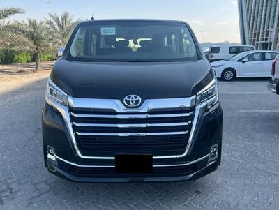 Toyota Granvia PREMIUM OPTION - 3.5L PTR AT