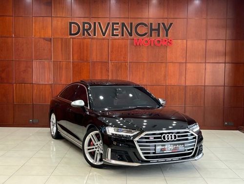 Audi S8 Audi S8, full option, agency condition, agency paint, 2 agency service keys